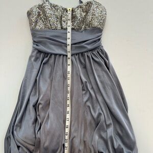 SPEECHLESS BALLOON STYLE SILVER SATIN MINI DRESS SEQUINED TIE WAIST SIZE SMALL